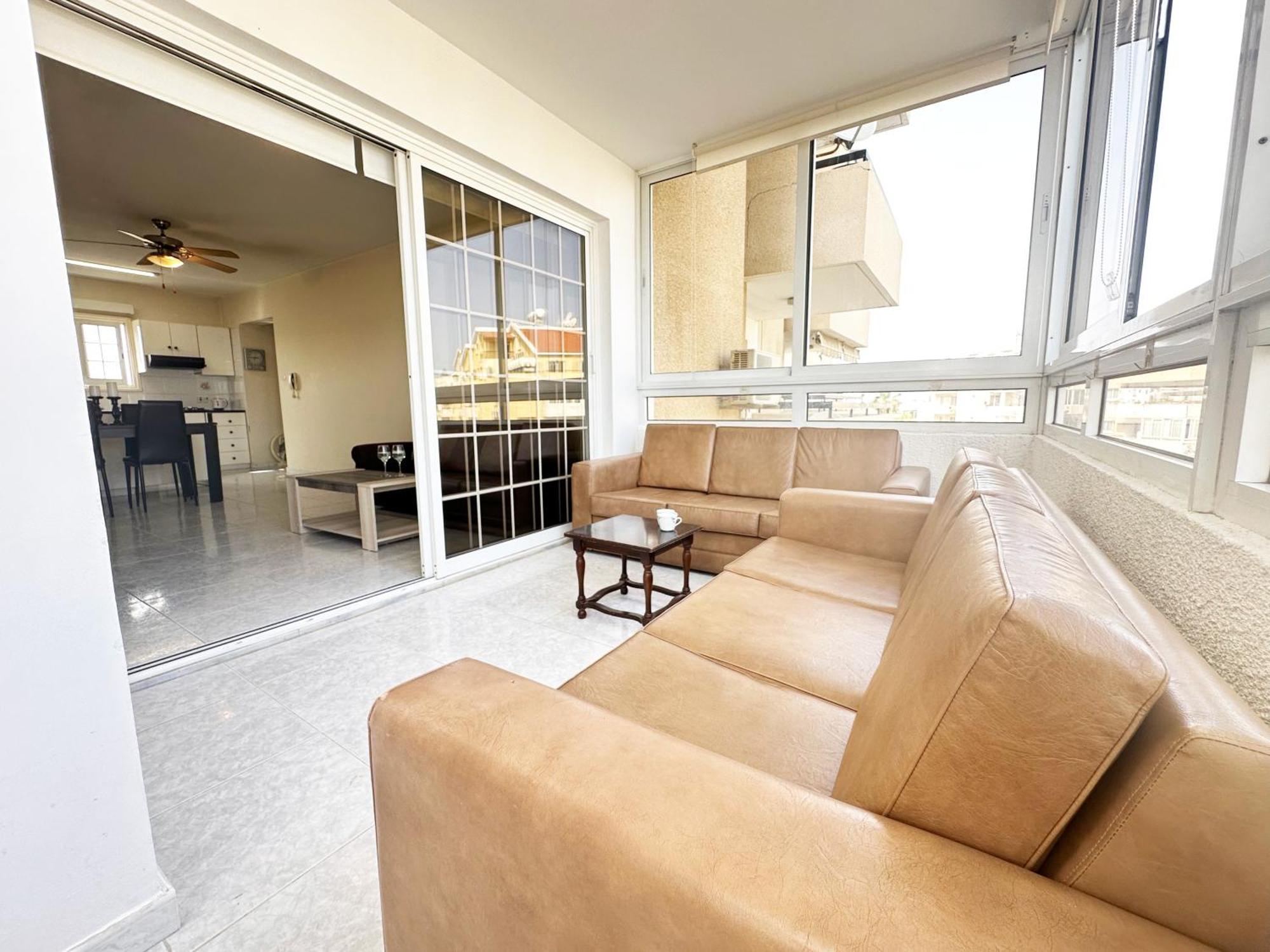 Serenity Sunrise Holiday Apt - Larnaca Bagian luar foto