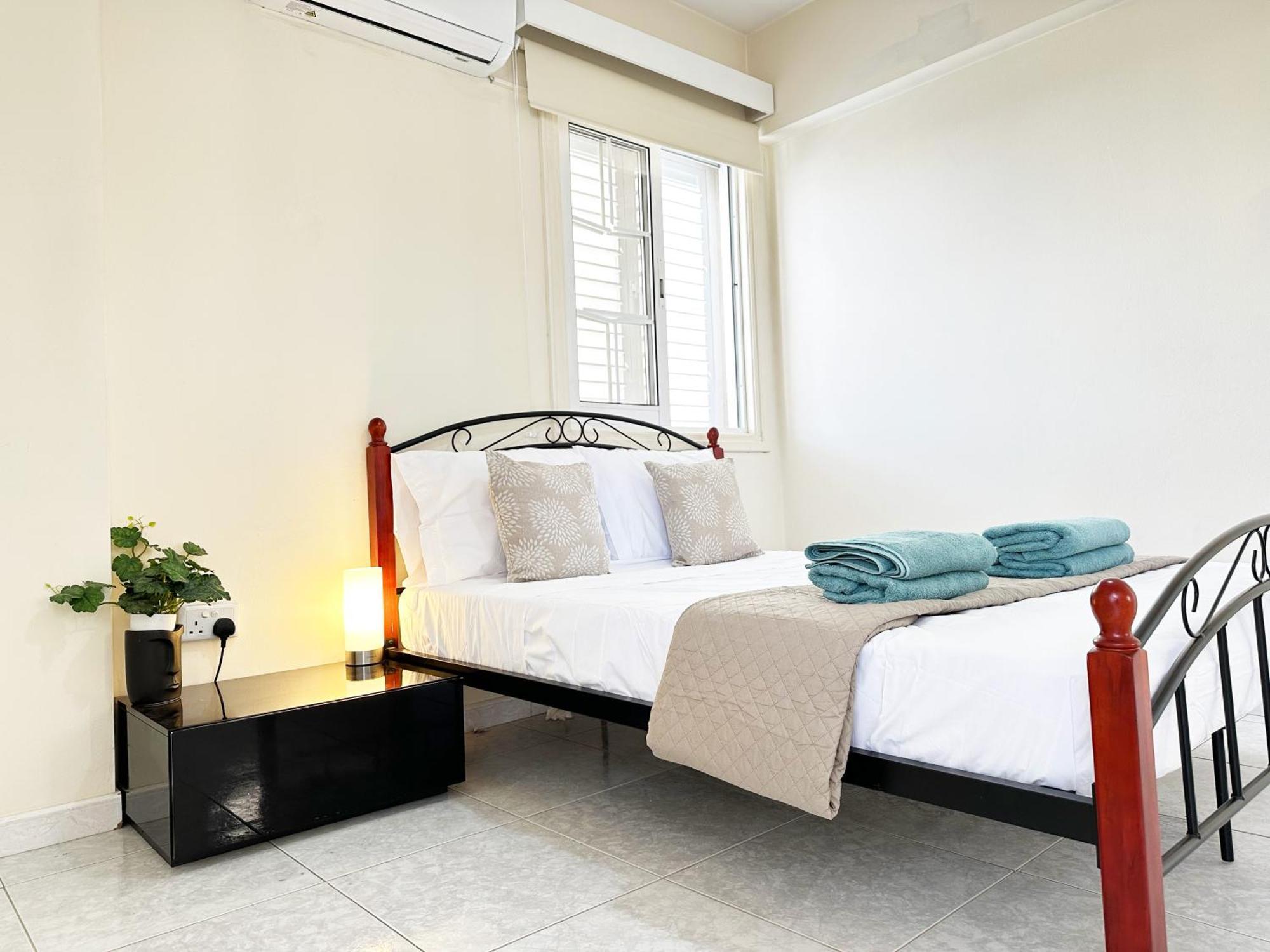 Serenity Sunrise Holiday Apt - Larnaca Bagian luar foto